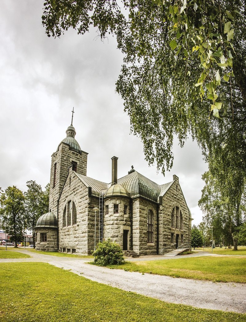 kuvassa Hartolan kivikirkko