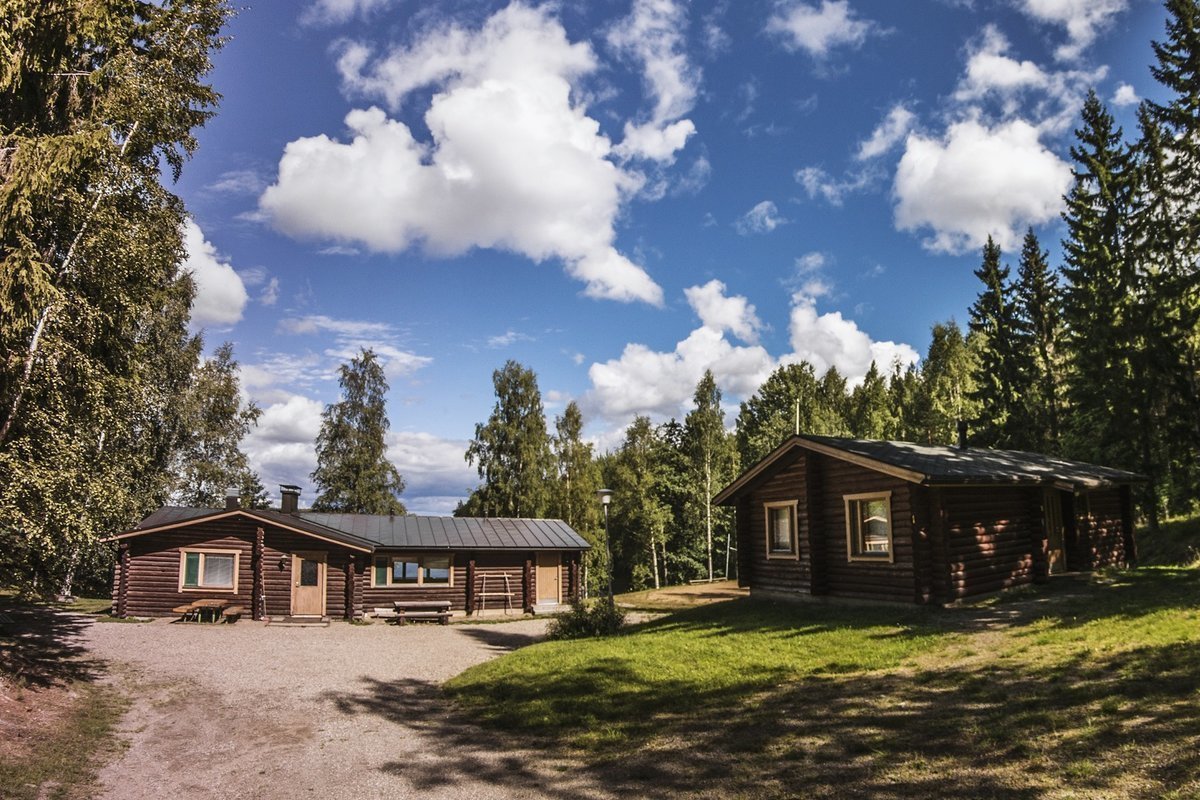 Kompelonlahden leirikeskus kuvassa Kompelonlahden leirikeskus